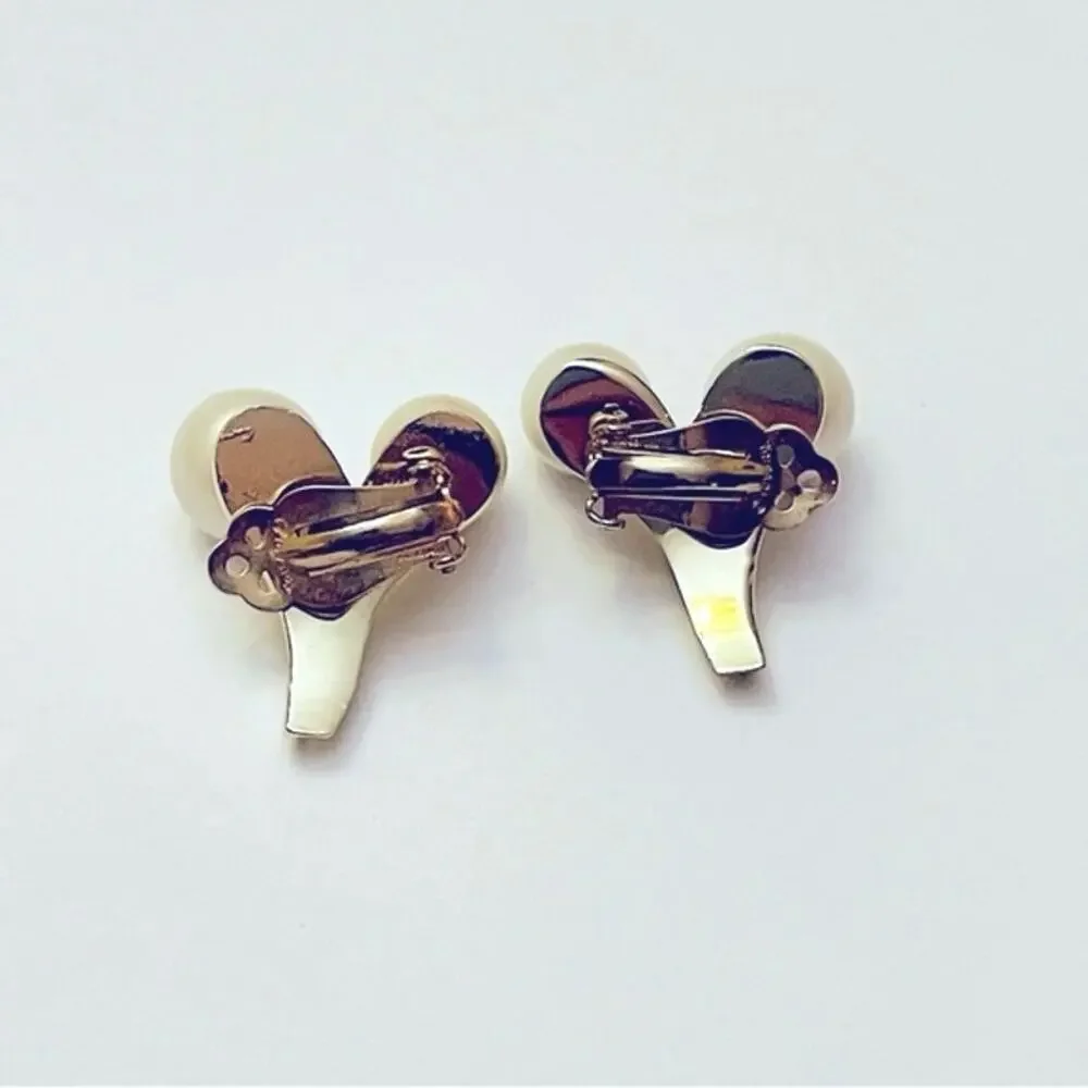 Vtg 50s Mid-Century Trifari Faux Pearl Clip-on Earrings Gold Tone Signed